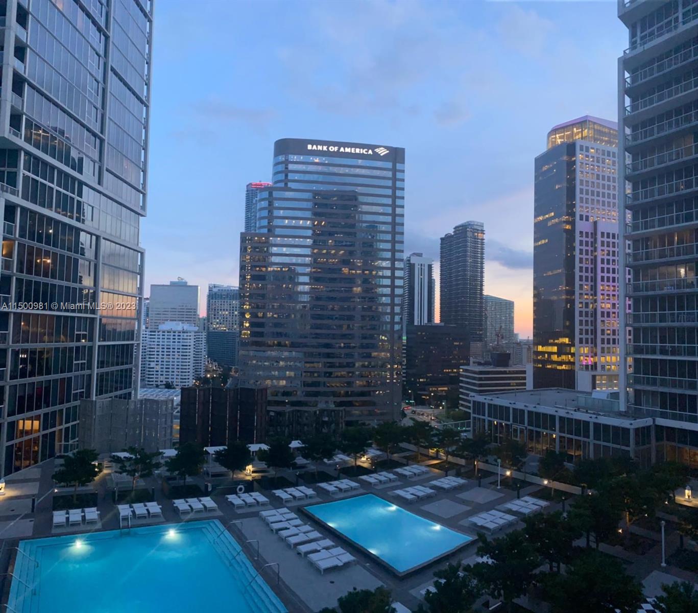 475 Brickell Ave # 1813