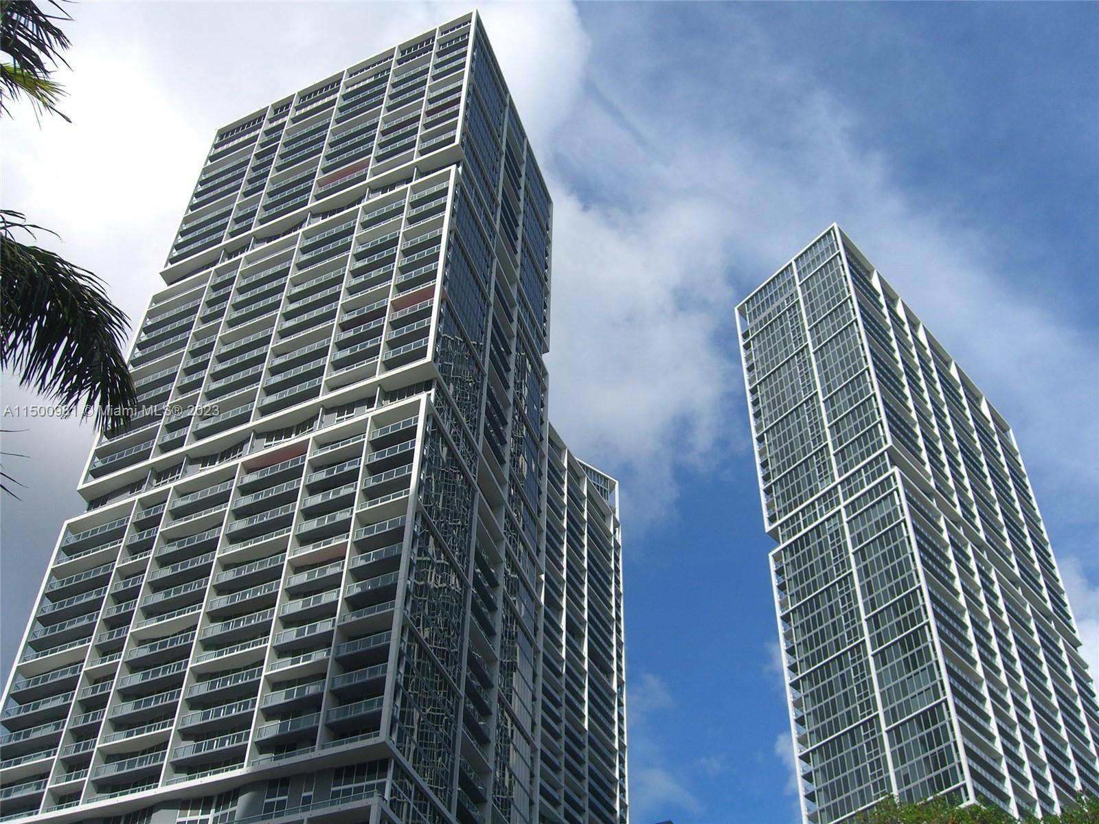 475 Brickell Ave # 1813