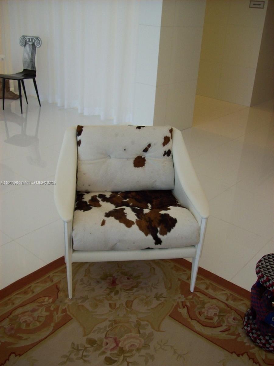 475 Brickell Ave # 1813