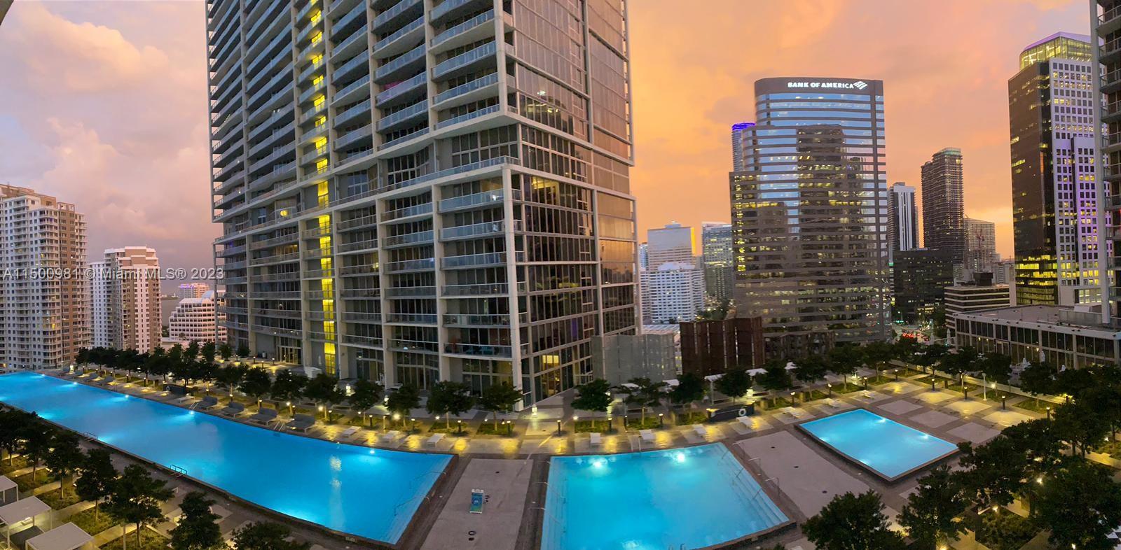 475 Brickell Ave # 1813