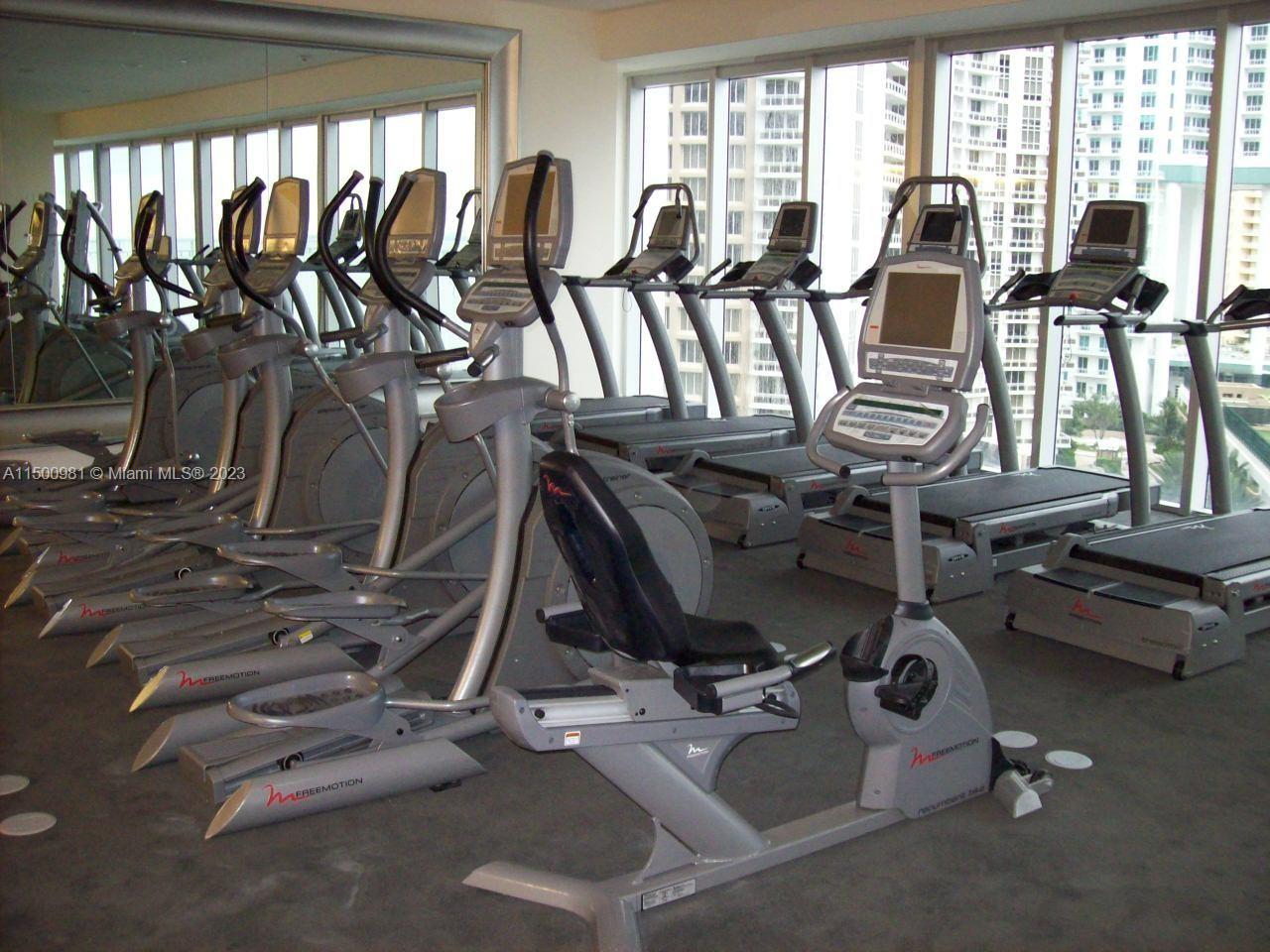 475 Brickell Ave # 1813