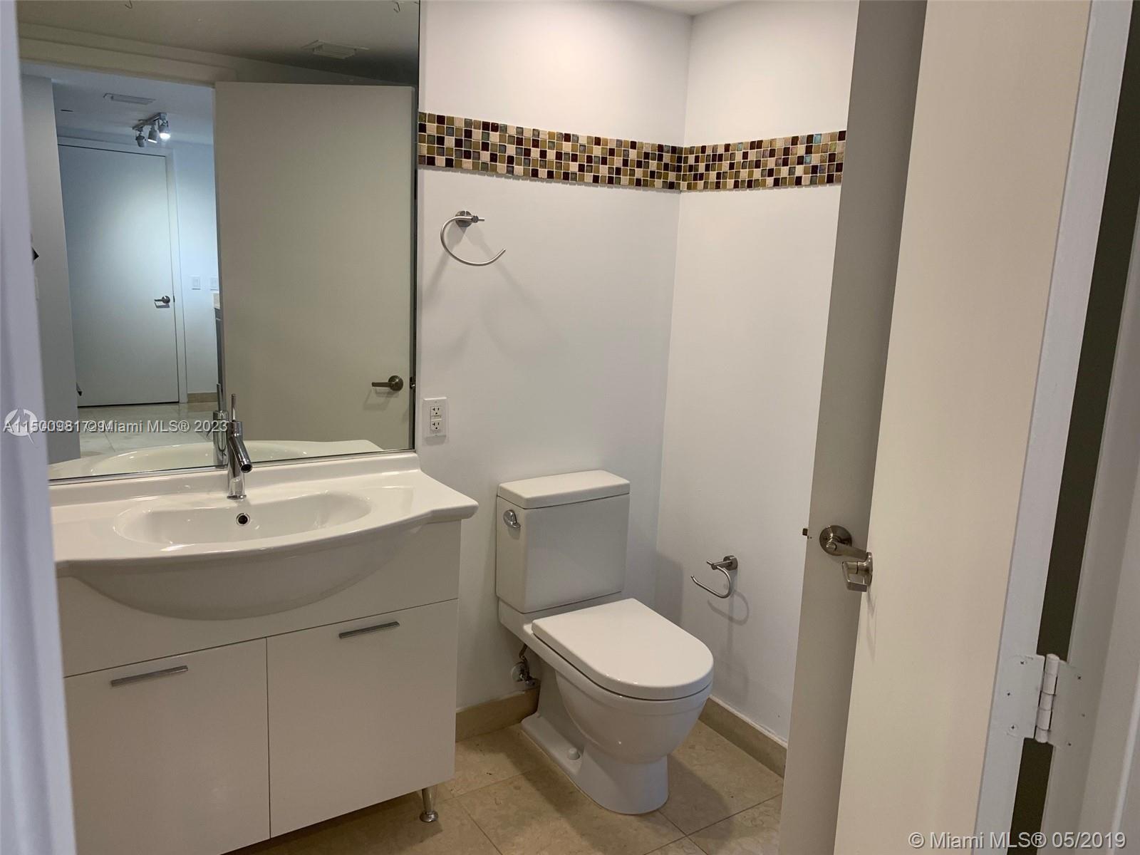 475 Brickell Ave # 1813