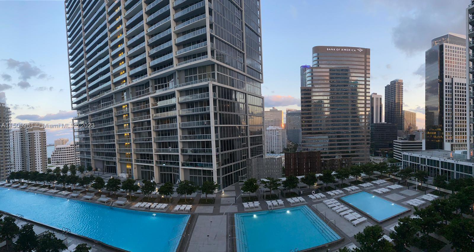 475 Brickell Ave # 1813