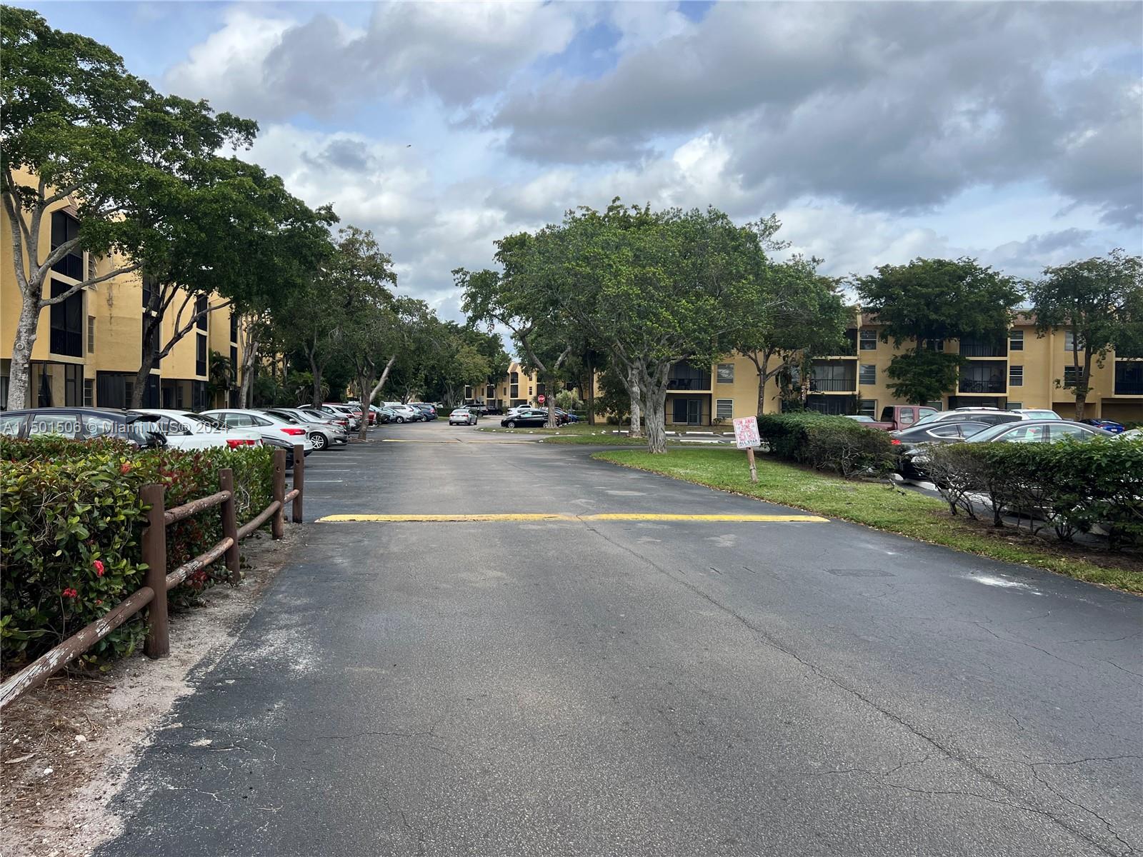 460 NW 20th St # 2010