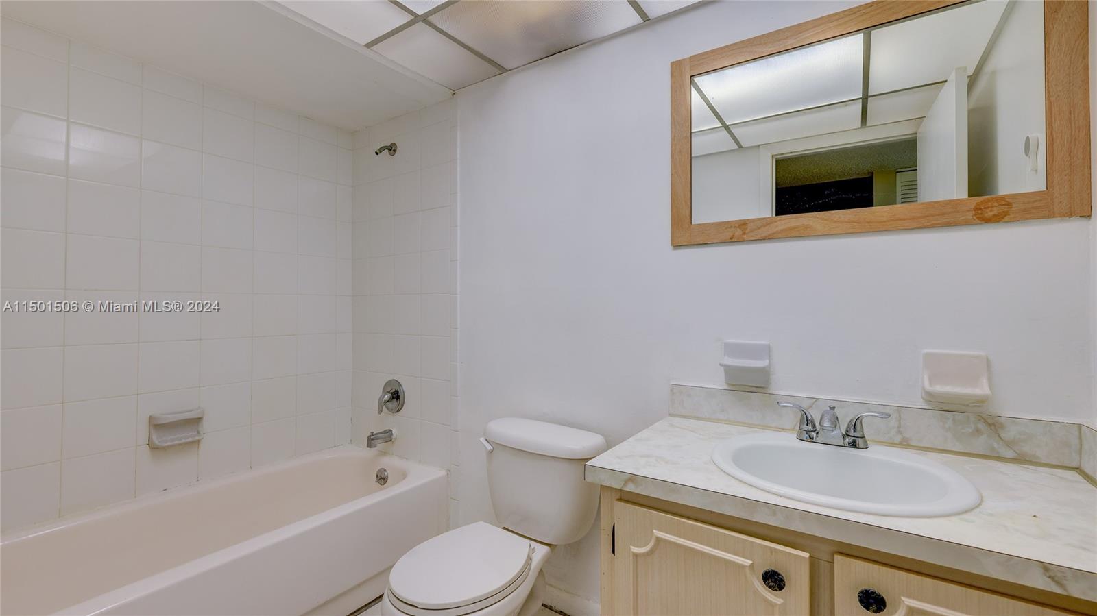 460 NW 20th St # 2010