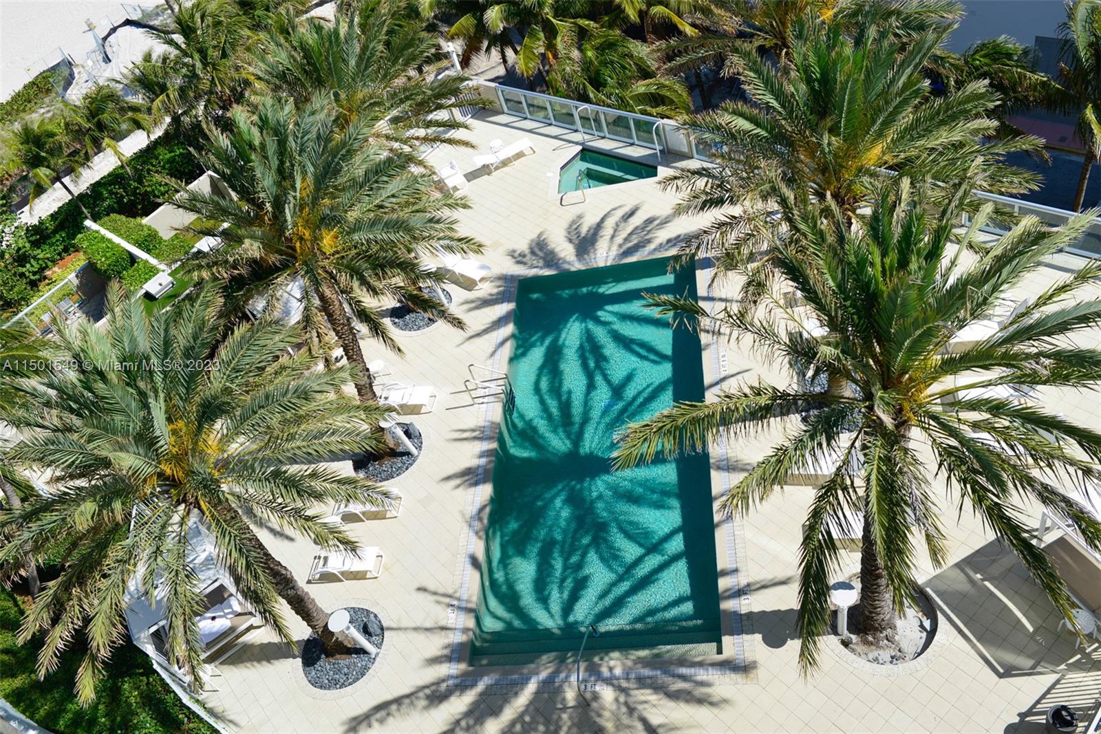 3801 Collins Ave # 903