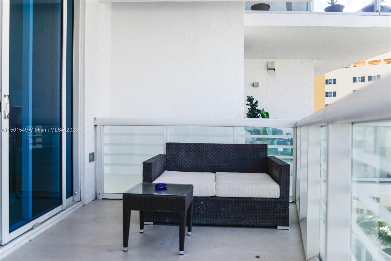 3801 Collins Ave # 903