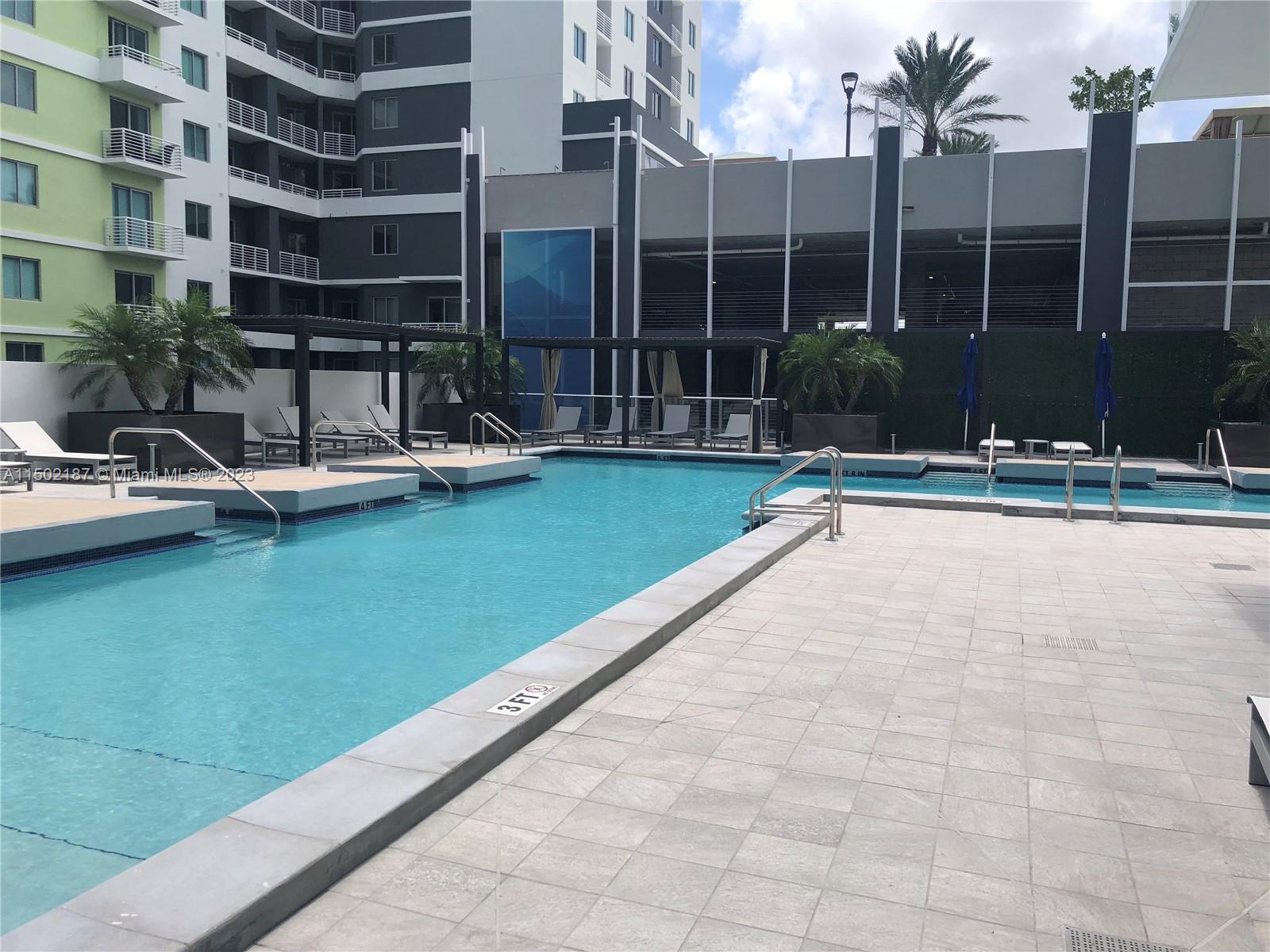 1010 SW 2nd Ave # 1402