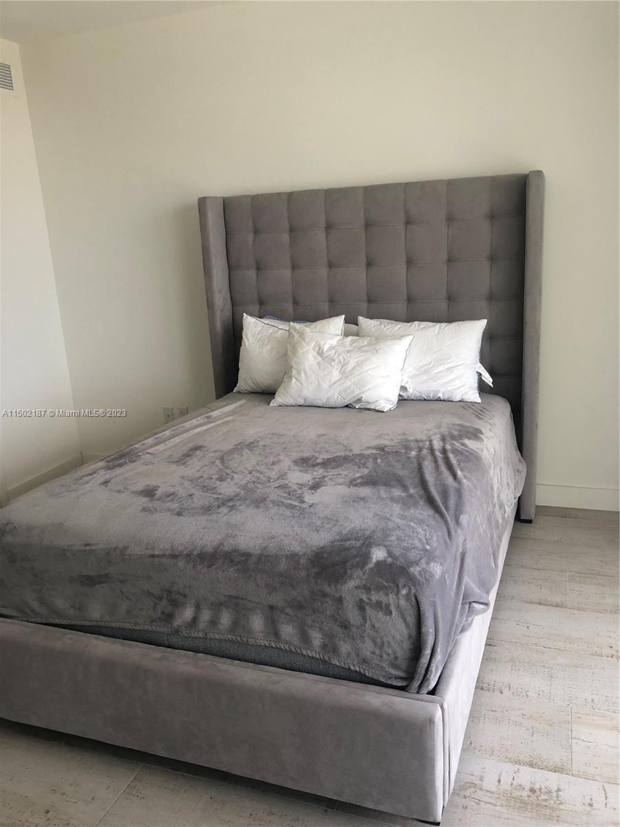 1010 SW 2nd Ave # 1402