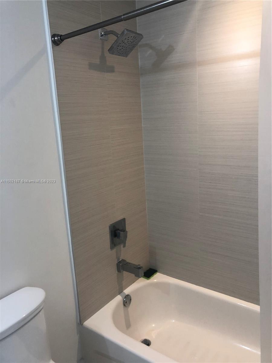 1010 SW 2nd Ave # 1402