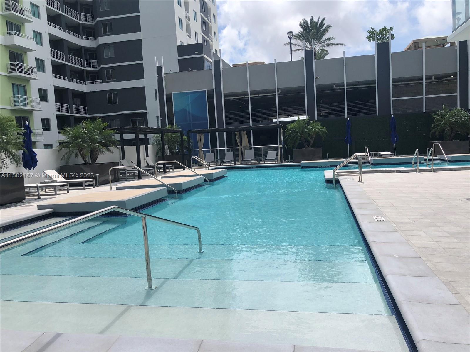 1010 SW 2nd Ave # 1402