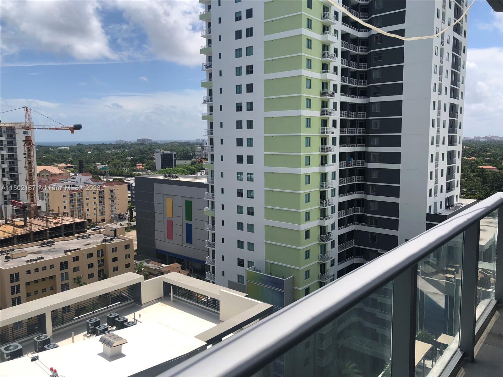 1010 SW 2nd Ave # 1402