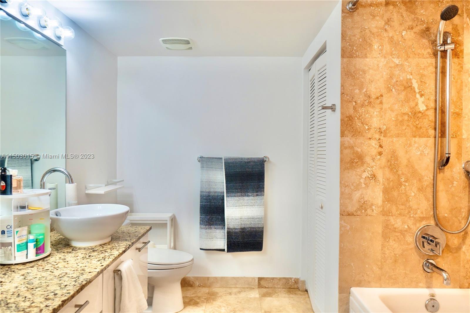 41 SE 5th St # 406