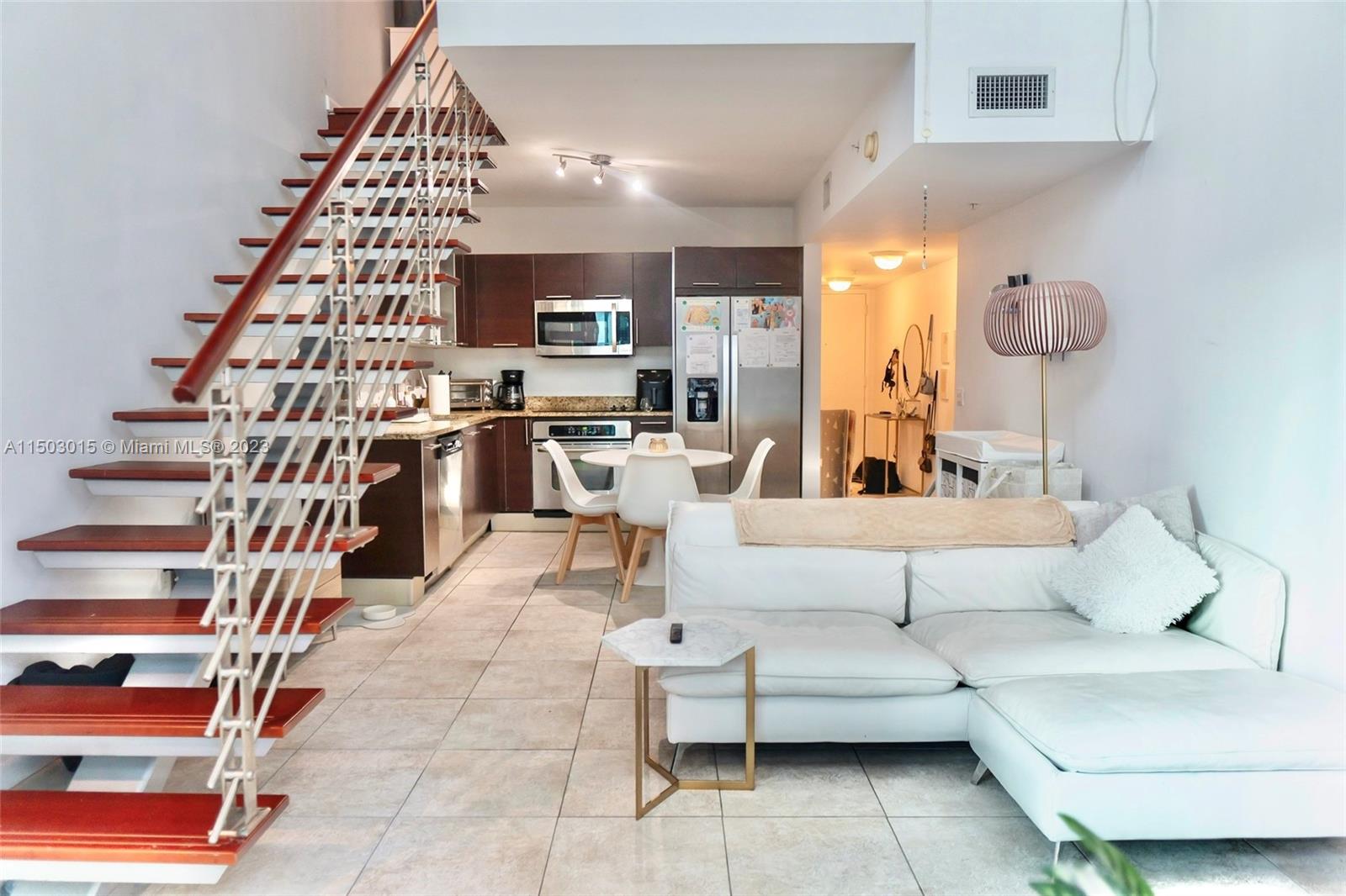 41 SE 5th St # 406