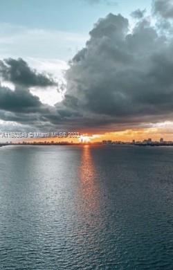 3131 NE 7th Ave # 2002