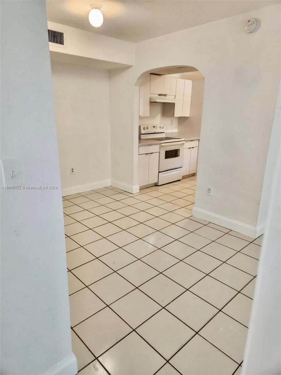 546 NW 114th Ave # 104