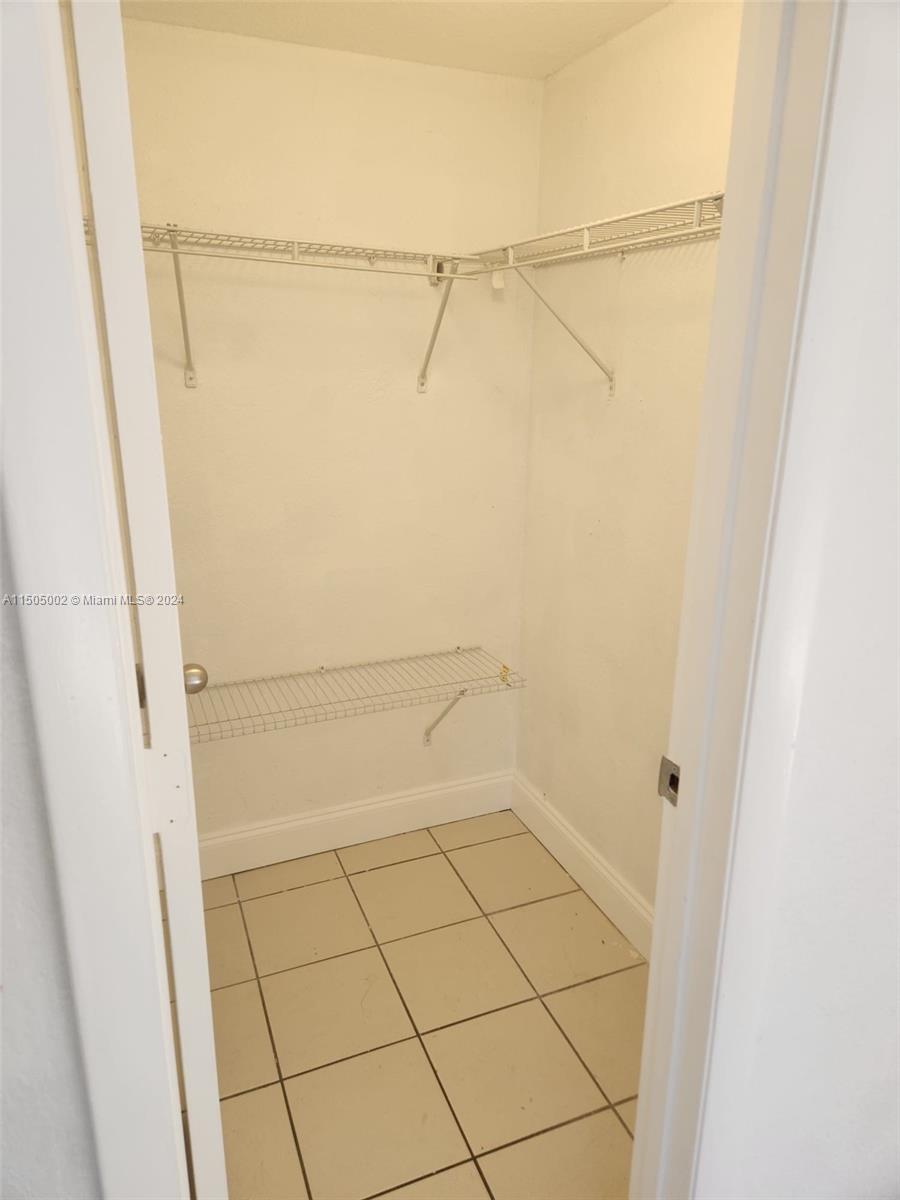 546 NW 114th Ave # 104