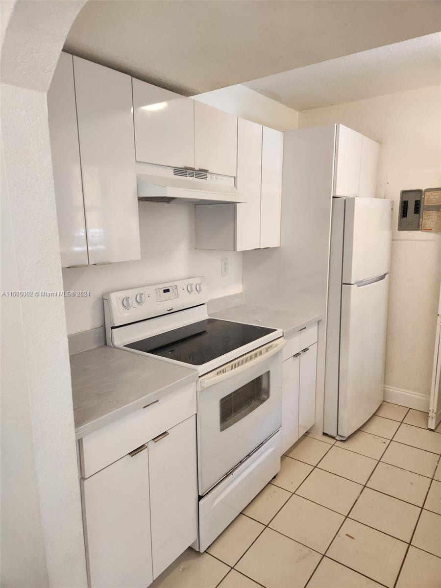 546 NW 114th Ave # 104