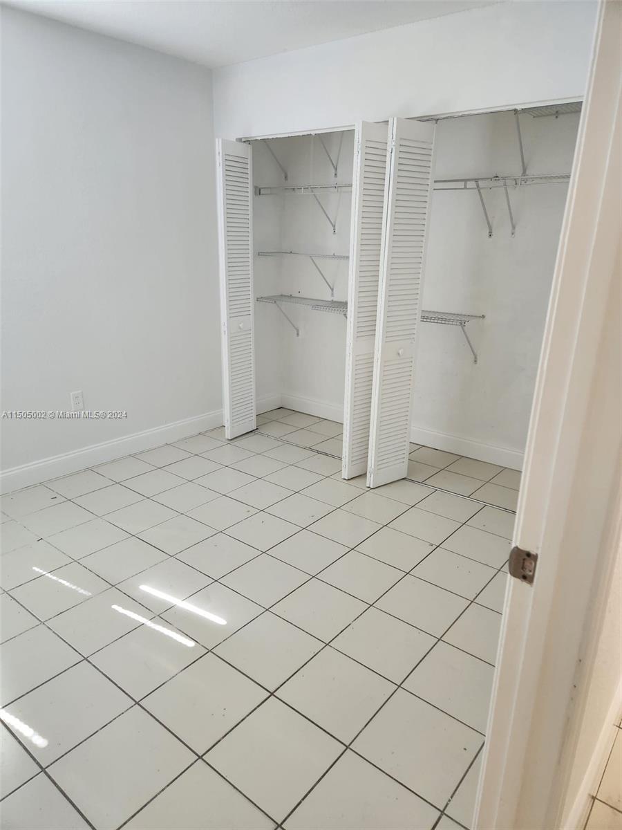 546 NW 114th Ave # 104