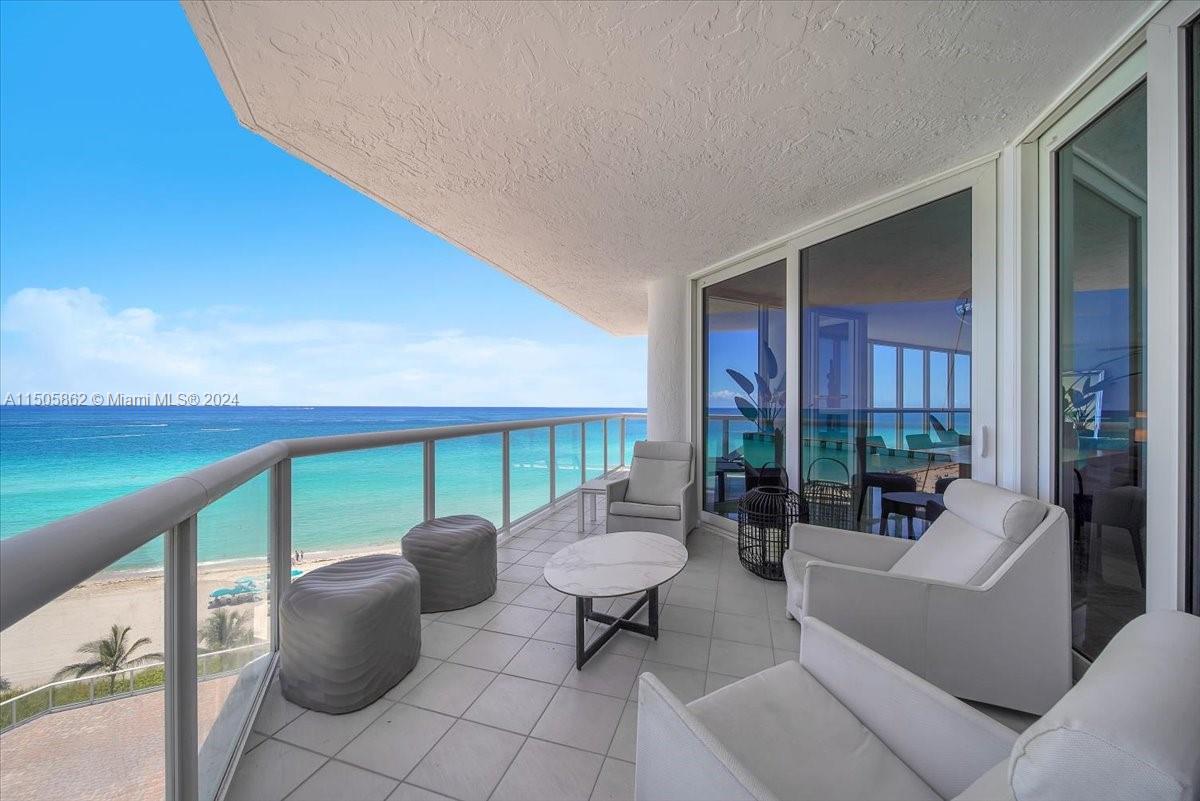 16425 Collins Ave # 816