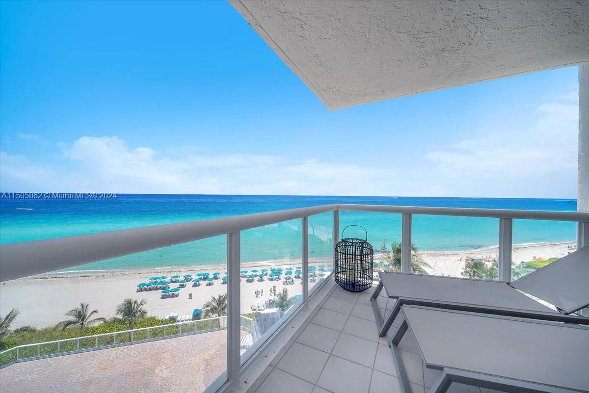 16425 Collins Ave # 816