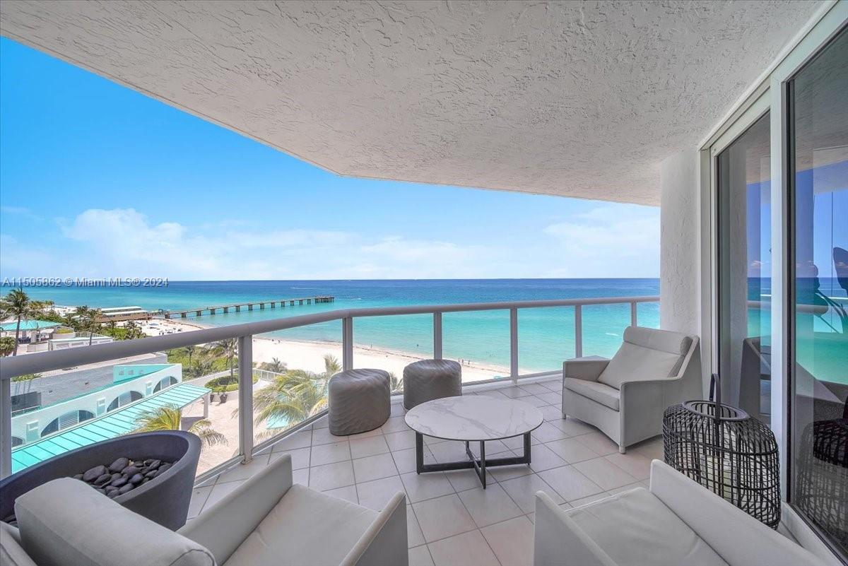 16425 Collins Ave # 816