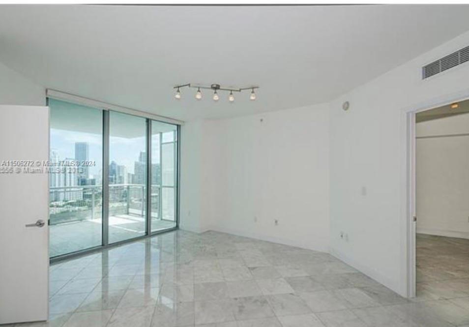 350 S Miami Ave Unit: 3006