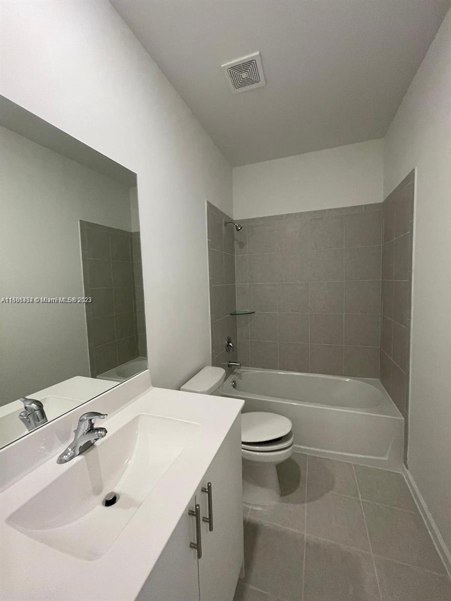 16243 SW 289 st # 16243