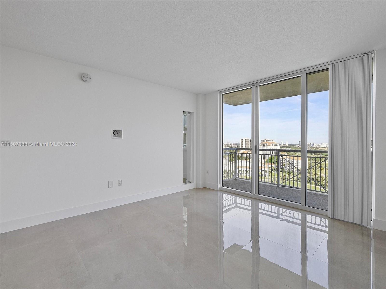 19501 W Country Club Dr # 2102