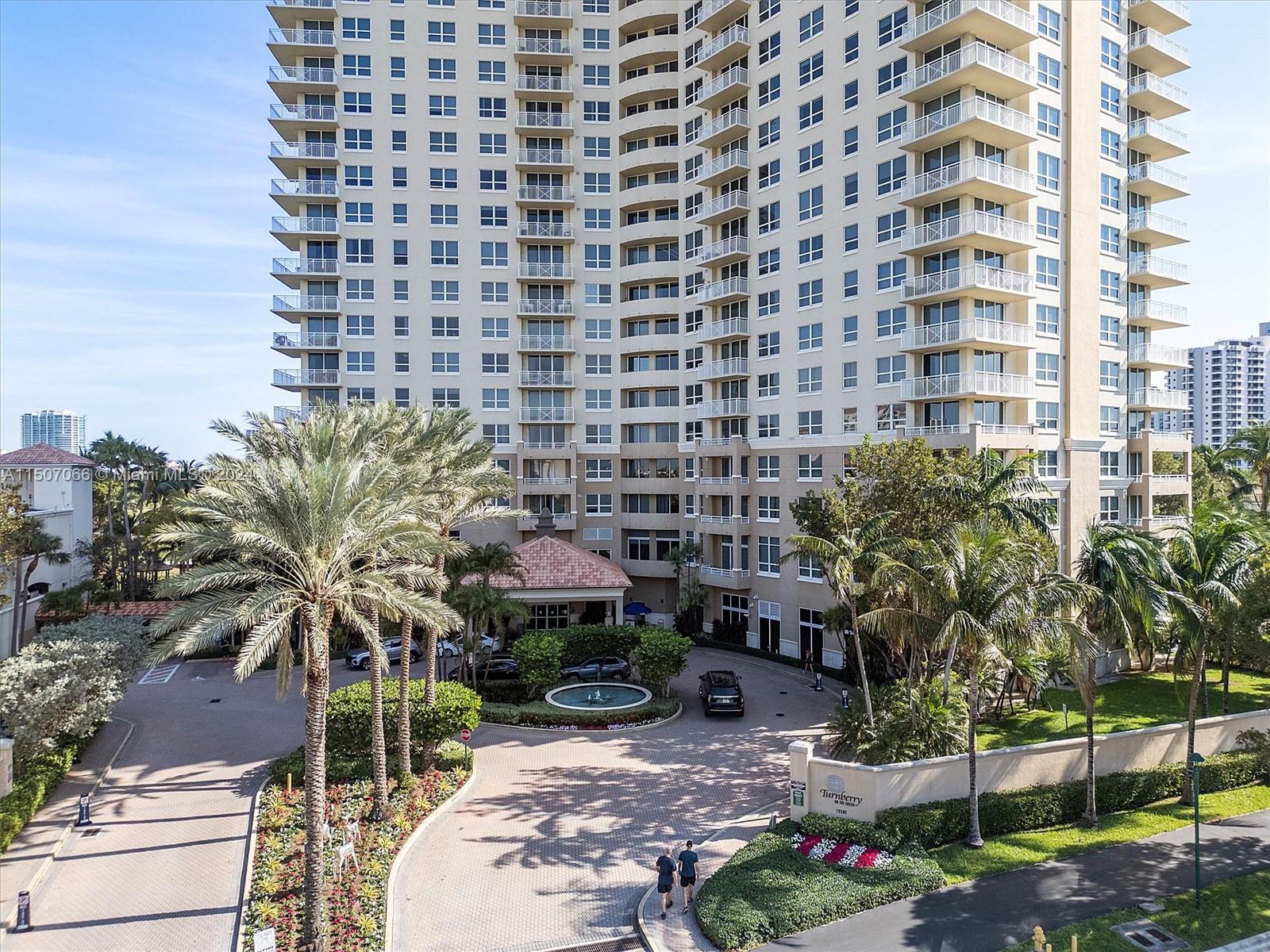 19501 W Country Club Dr # 2102