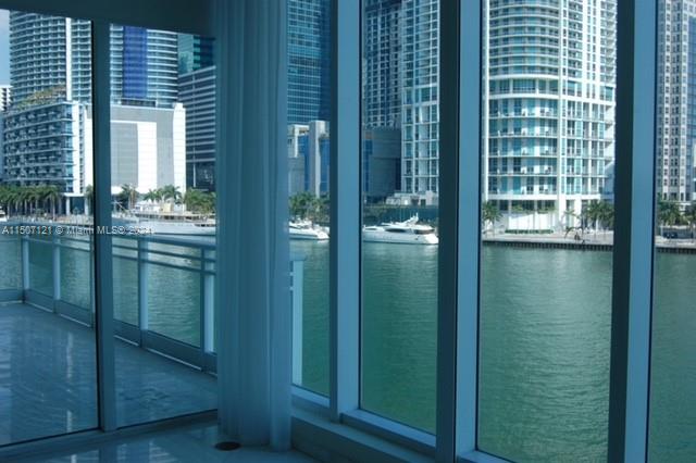 900 Brickell Key Blvd # 401
