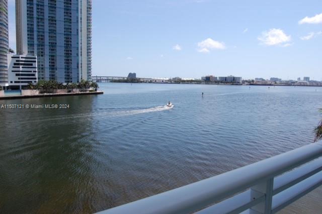 900 Brickell Key Blvd # 401