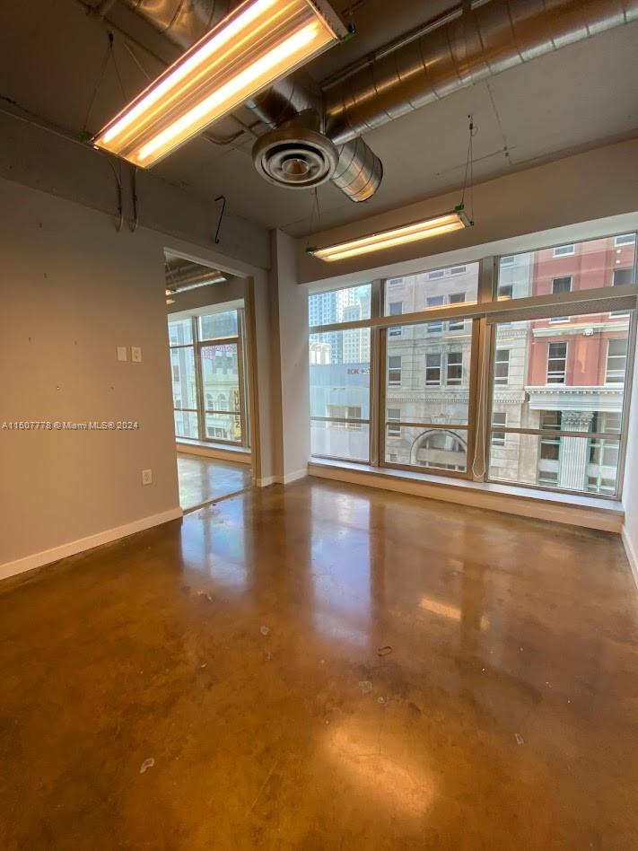 14 NE 1st Ave # B Unit: 400A-B