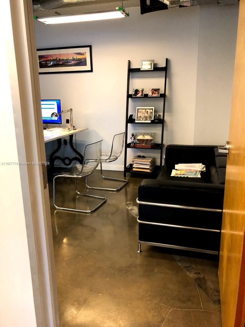 14 NE 1st Ave # B Unit: 400A-B