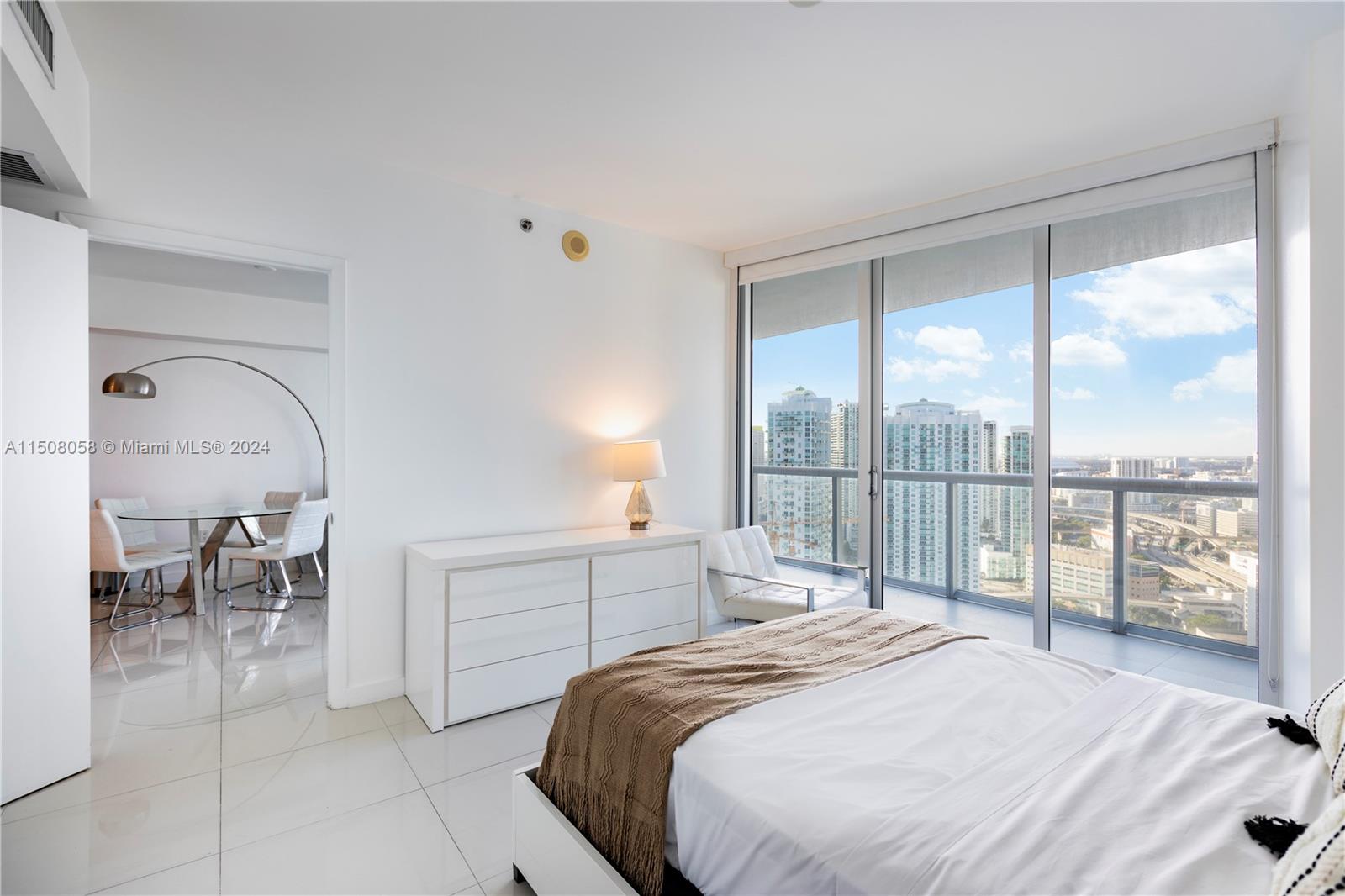 465 Brickell Ave # 3504