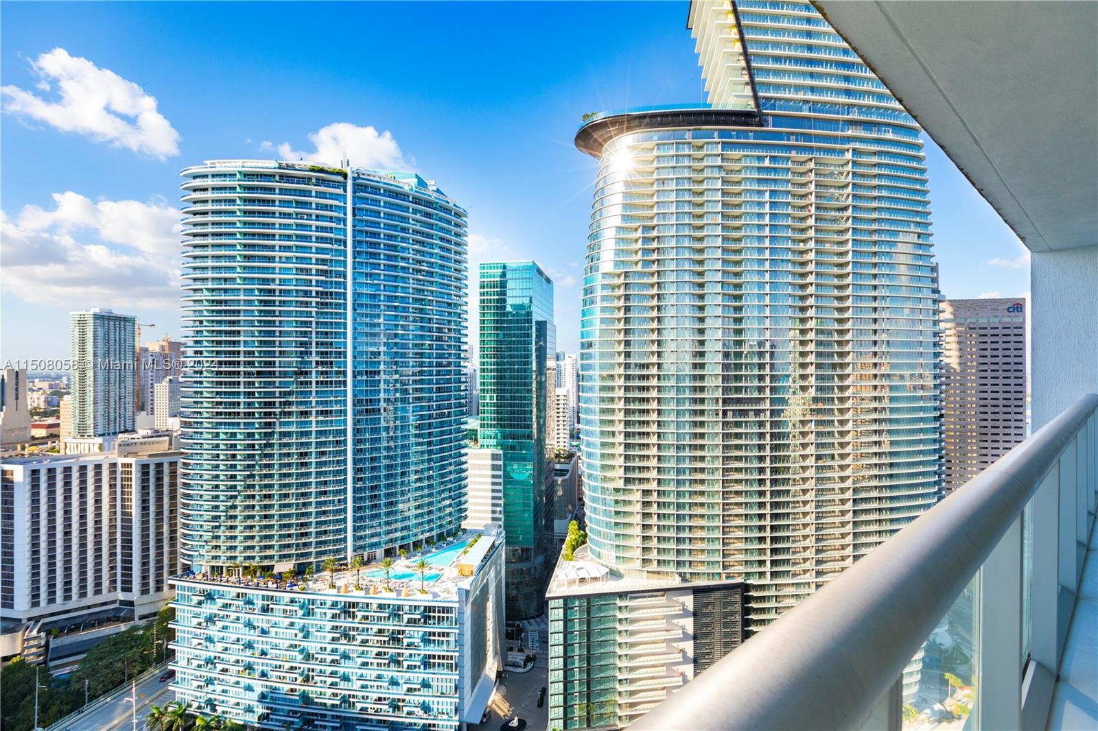 465 Brickell Ave # 3504