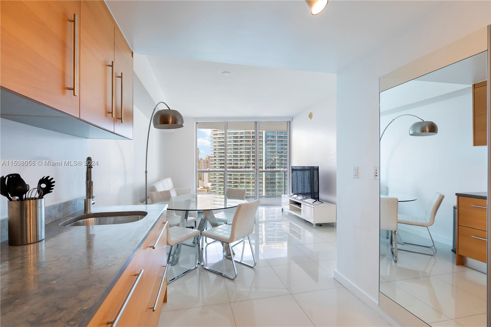 465 Brickell Ave # 3504