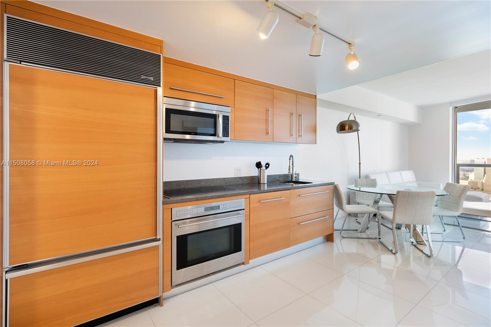 465 Brickell Ave # 3504
