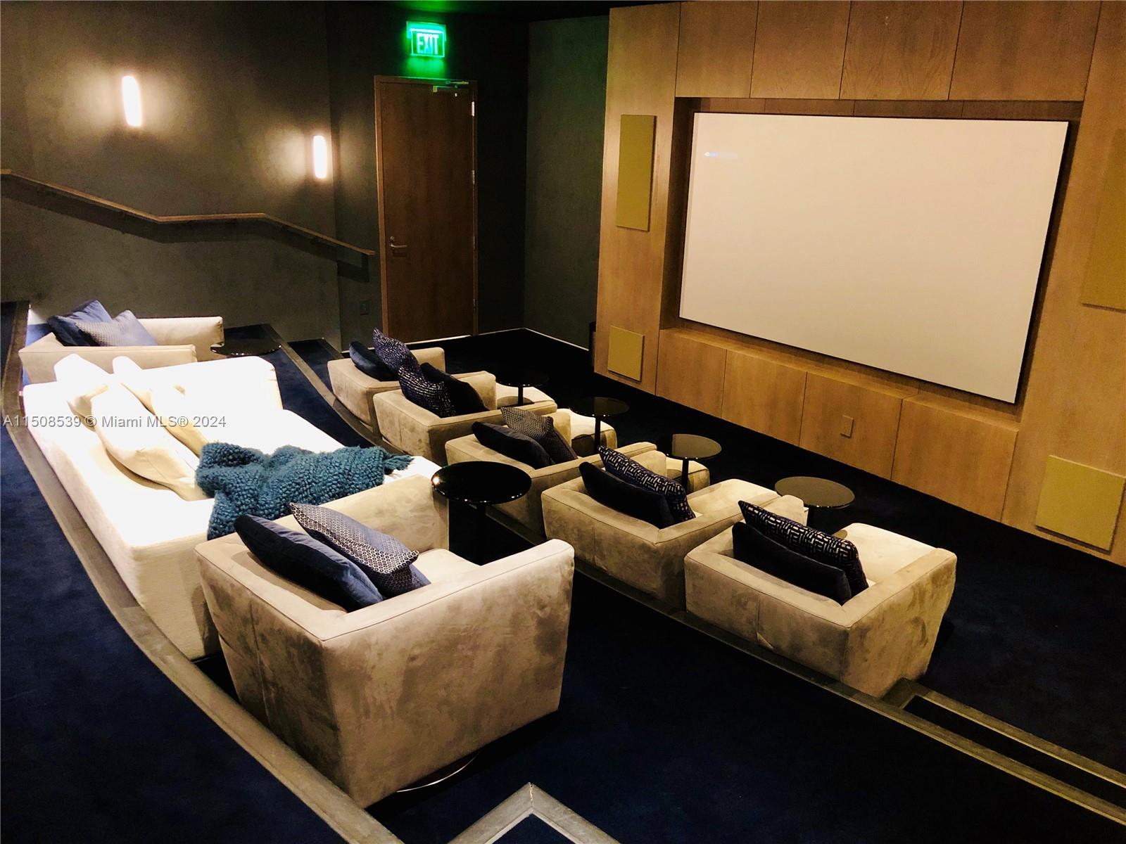 480 NE 31st St # 2106