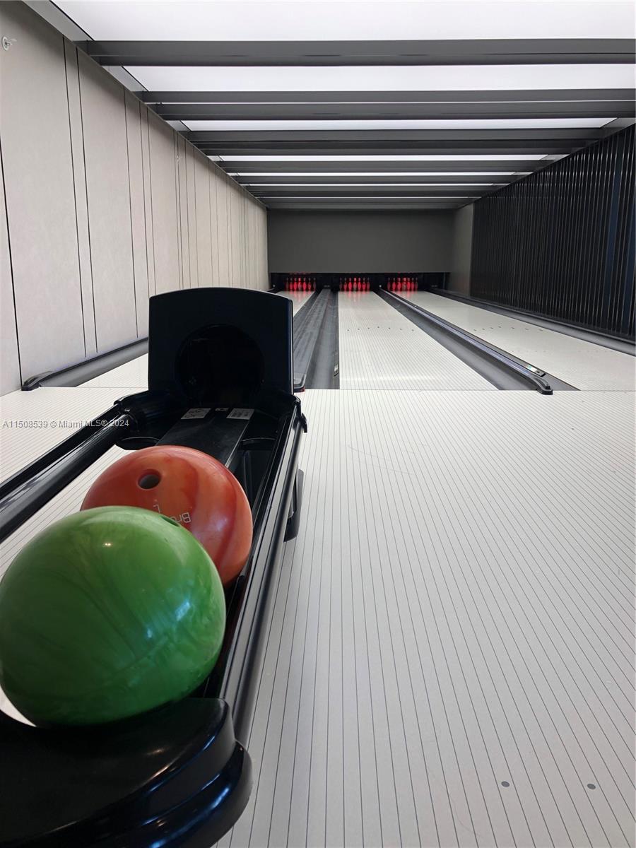 480 NE 31st St # 2106