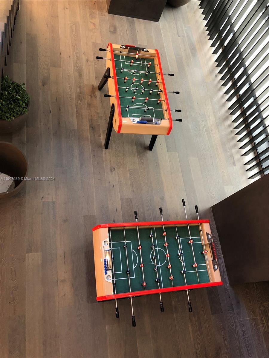 480 NE 31st St # 2106