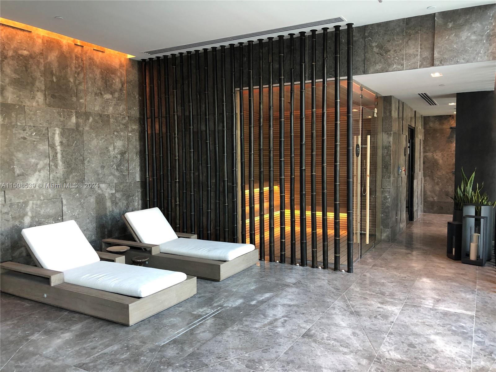 480 NE 31st St # 2106