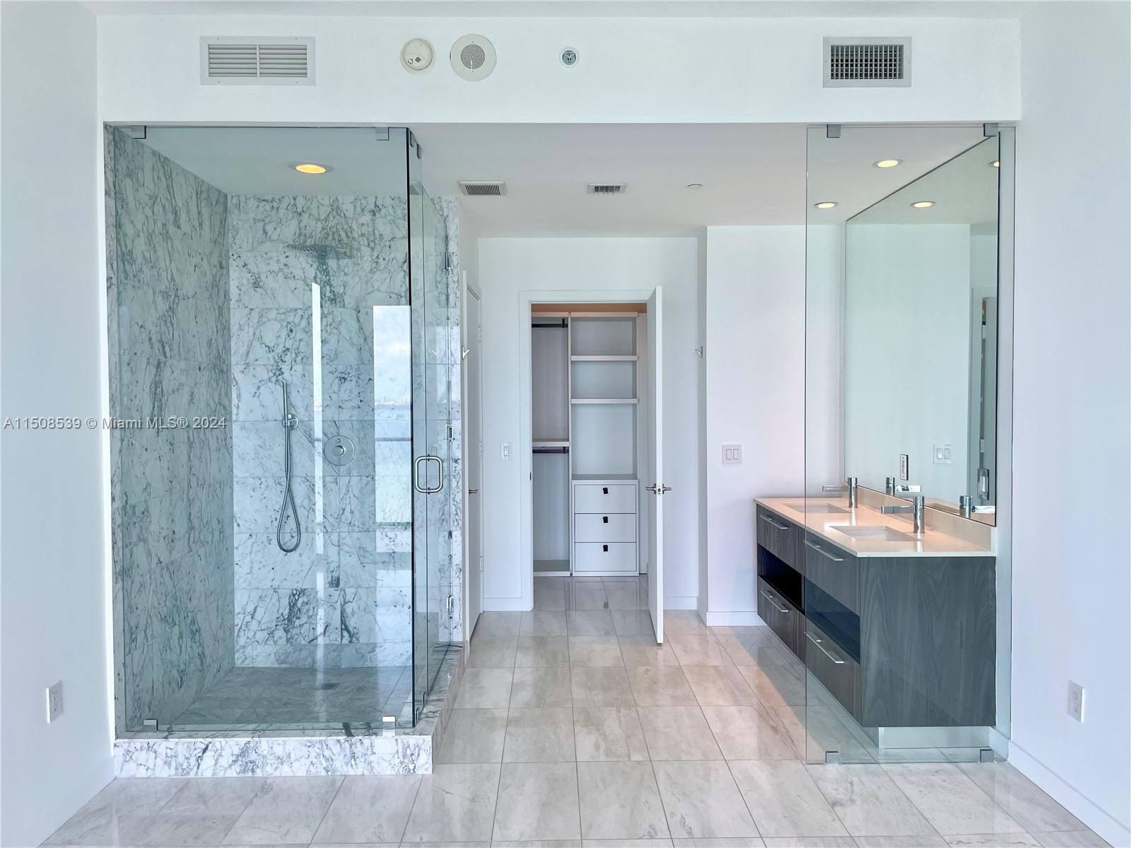 480 NE 31st St # 2106