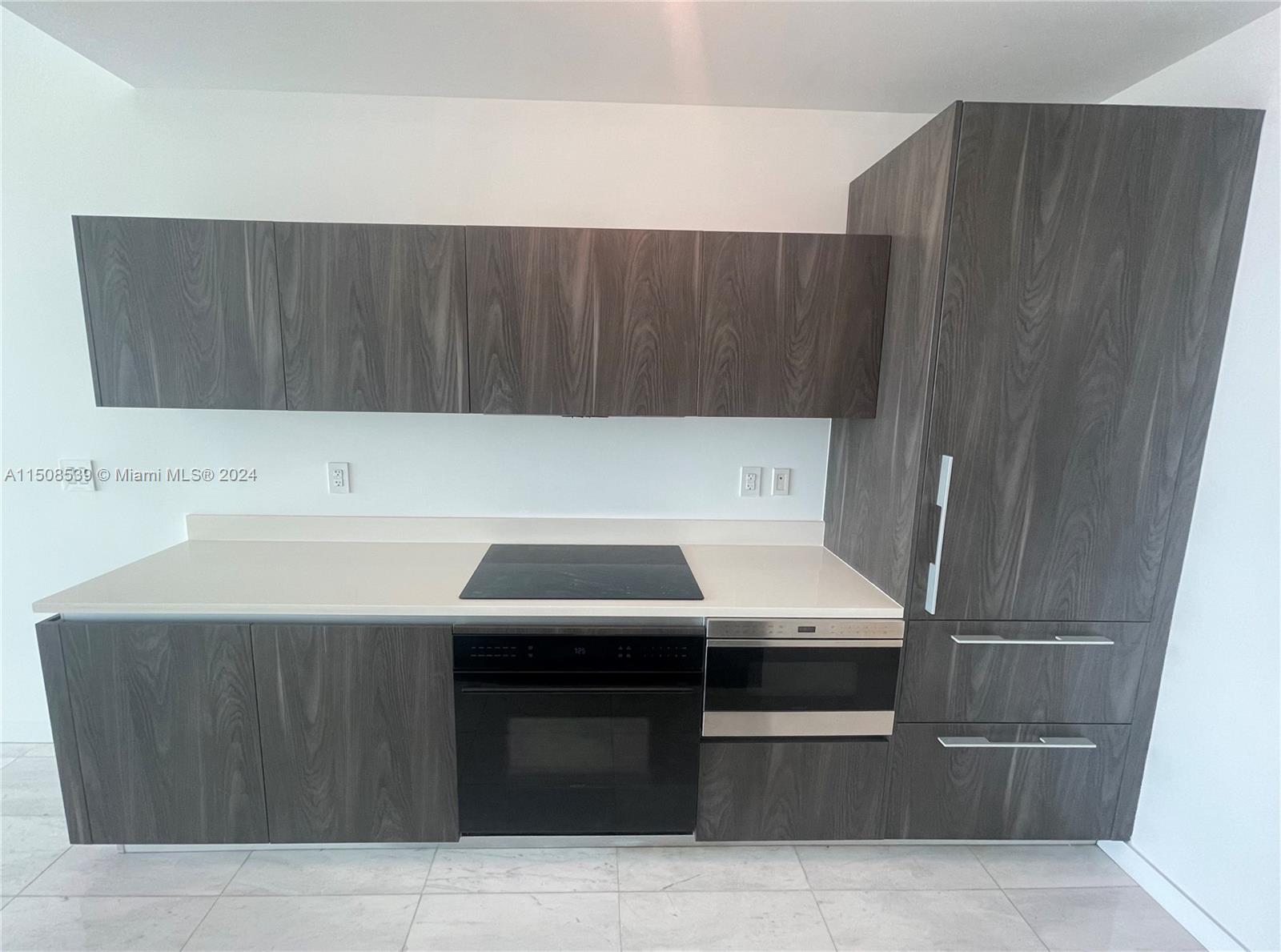 480 NE 31st St # 2106