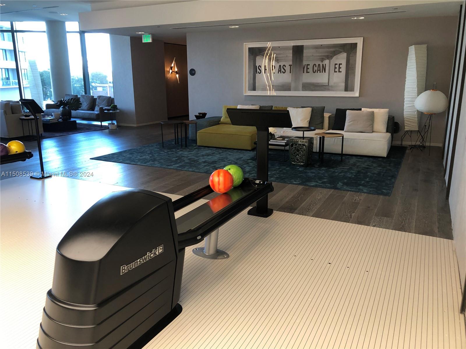 480 NE 31st St # 2106