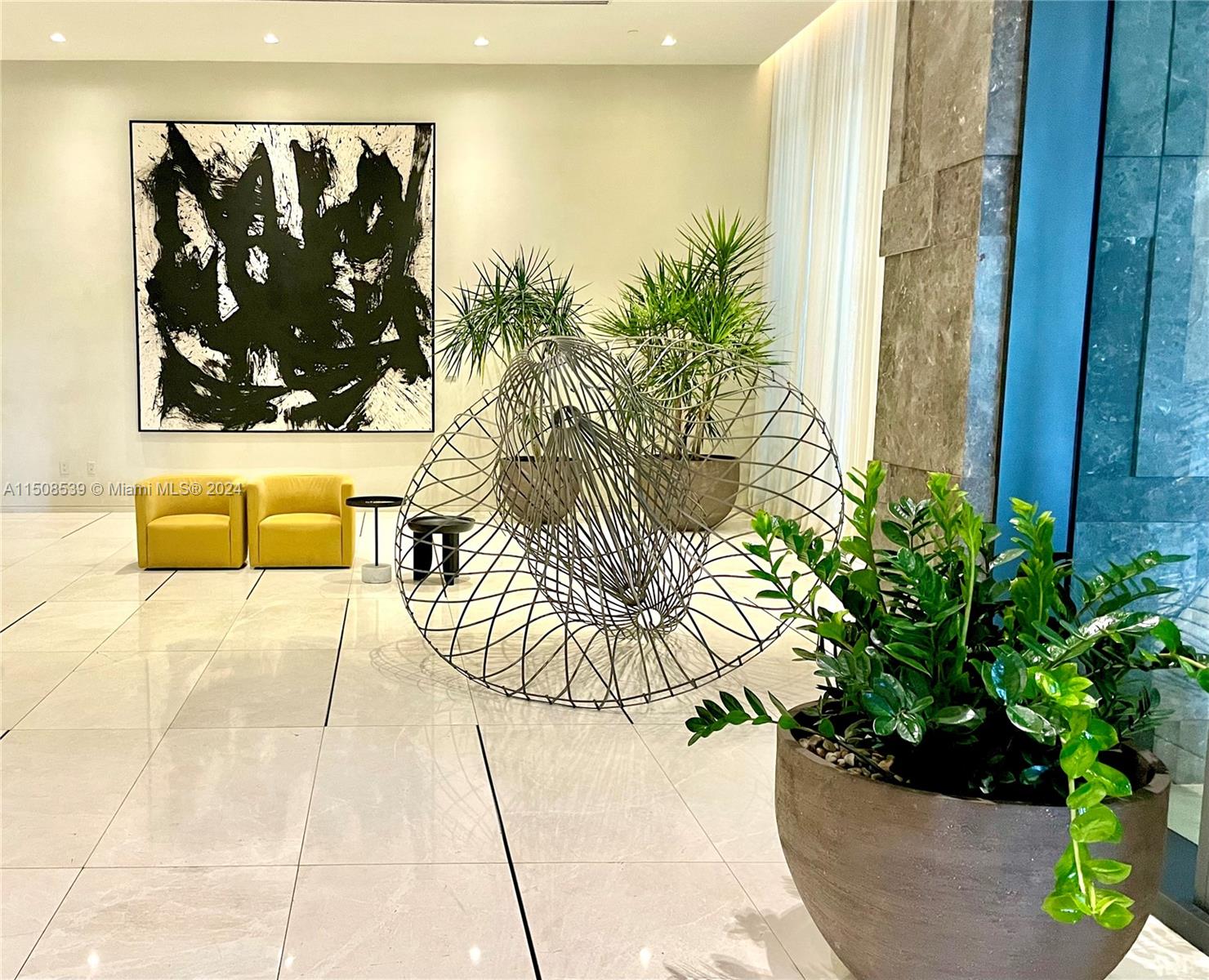 480 NE 31st St # 2106