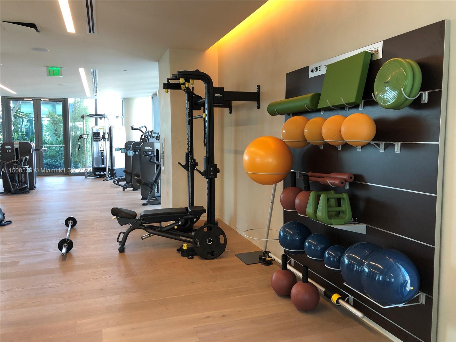 480 NE 31st St # 2106