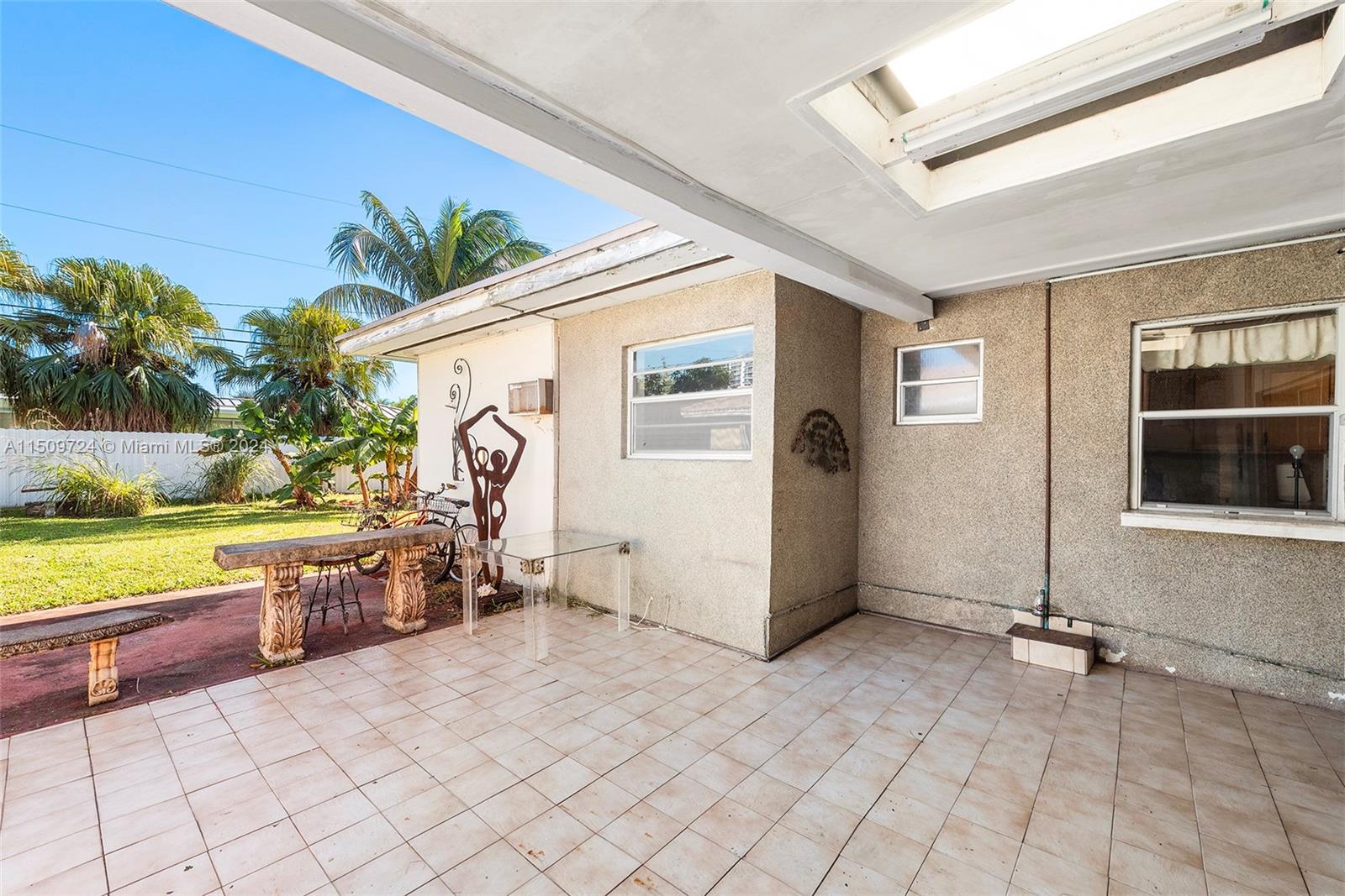 7509 Buccaneer Ave