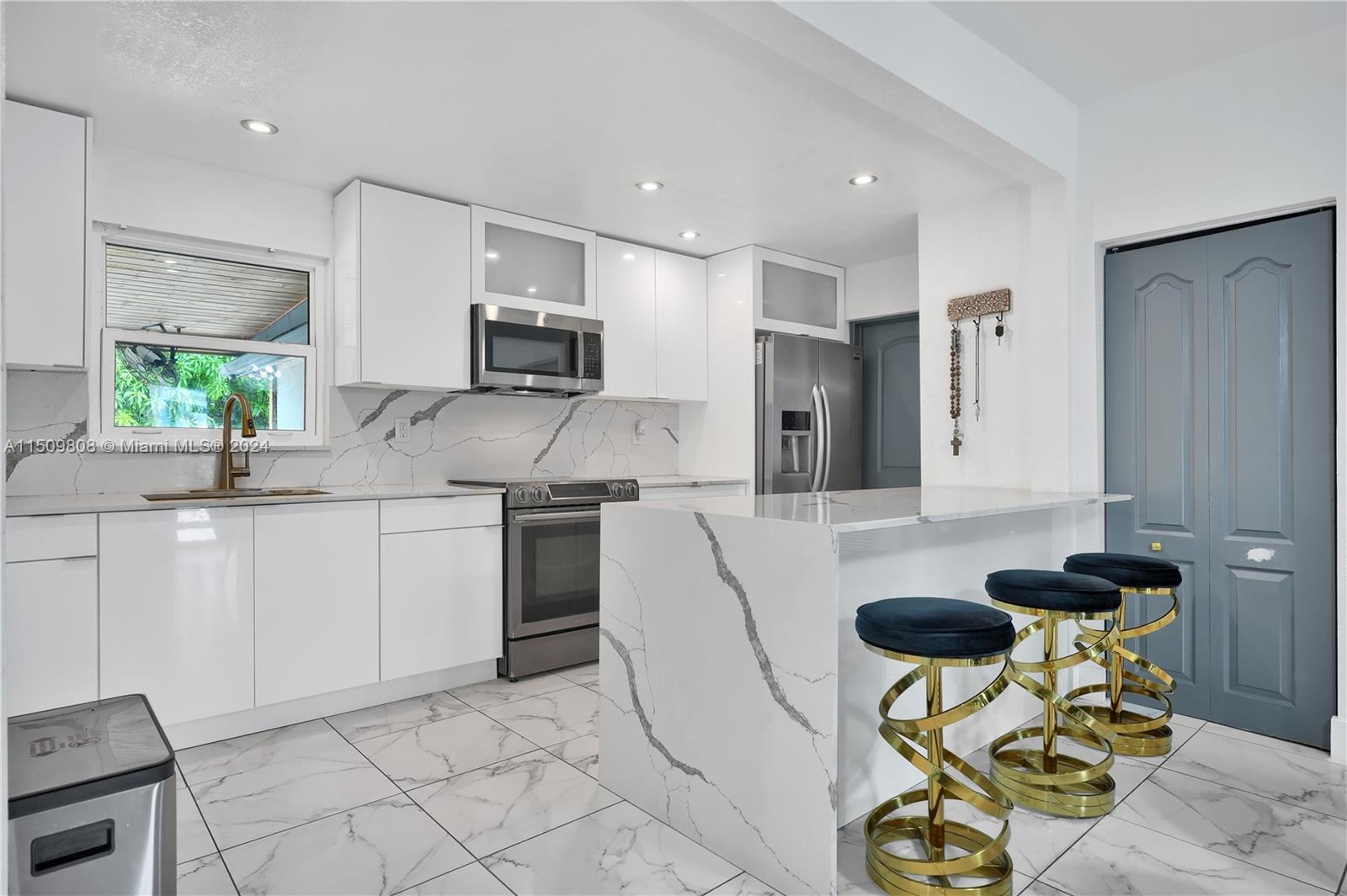 1044 NW 6th Ave
