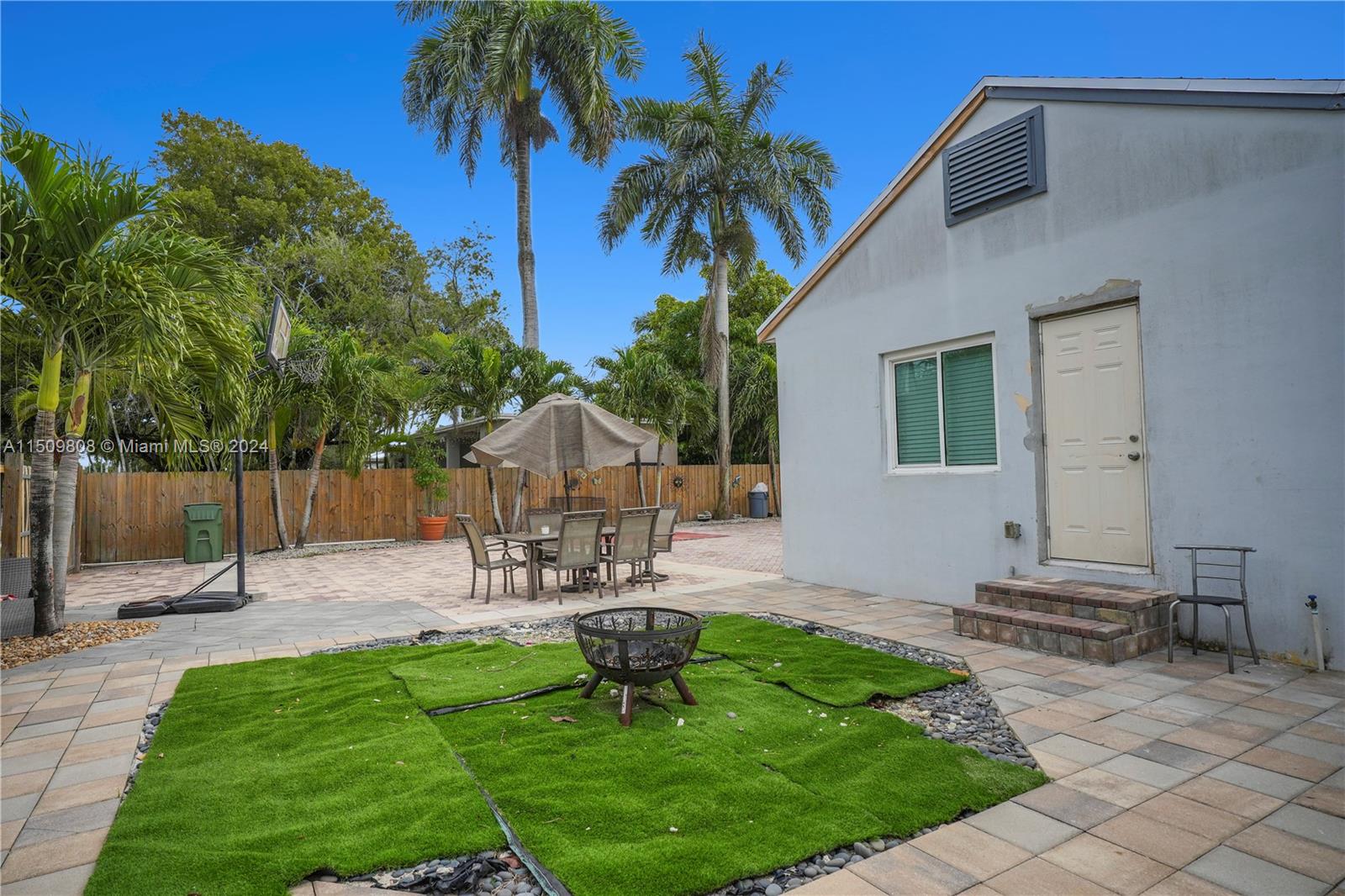 1044 NW 6th Ave